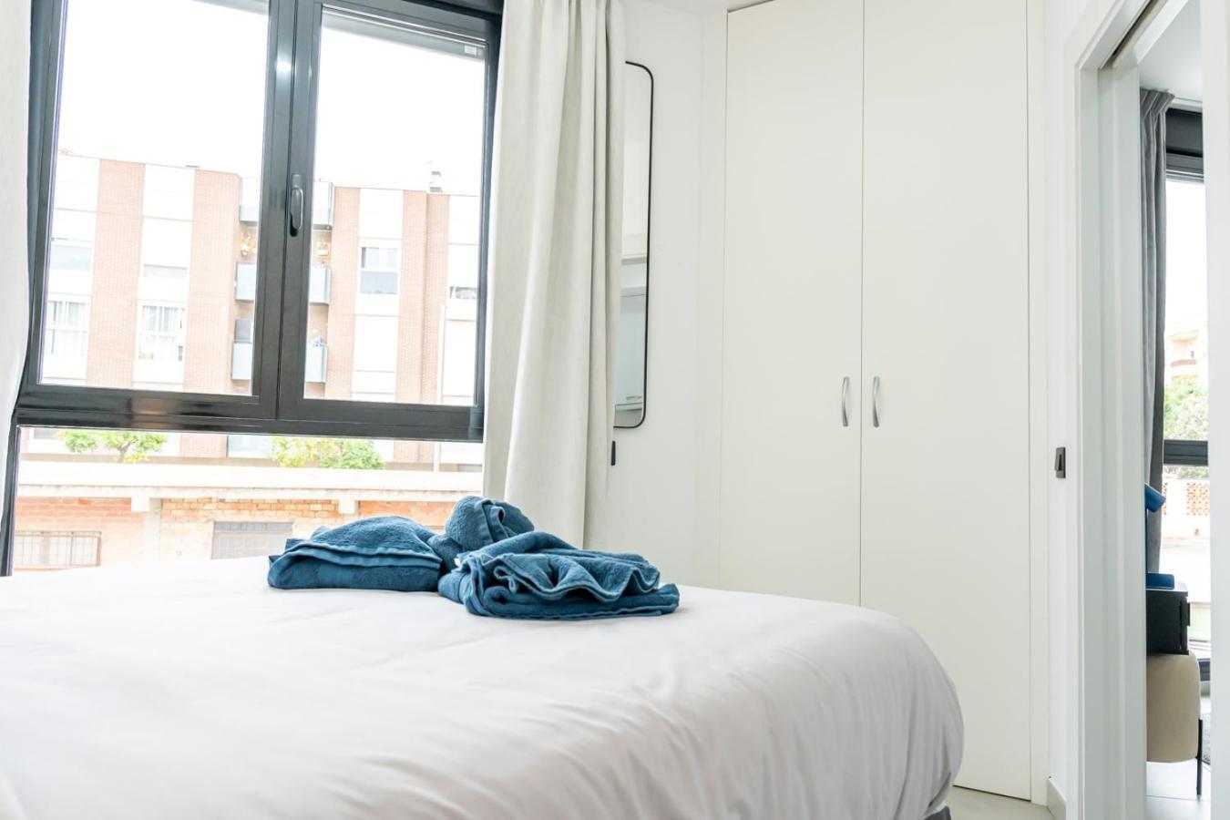 Modern Wave Escape Apartment With Private Parking And Rooftop Pool By Namaste Elite Torremolinos Esterno foto