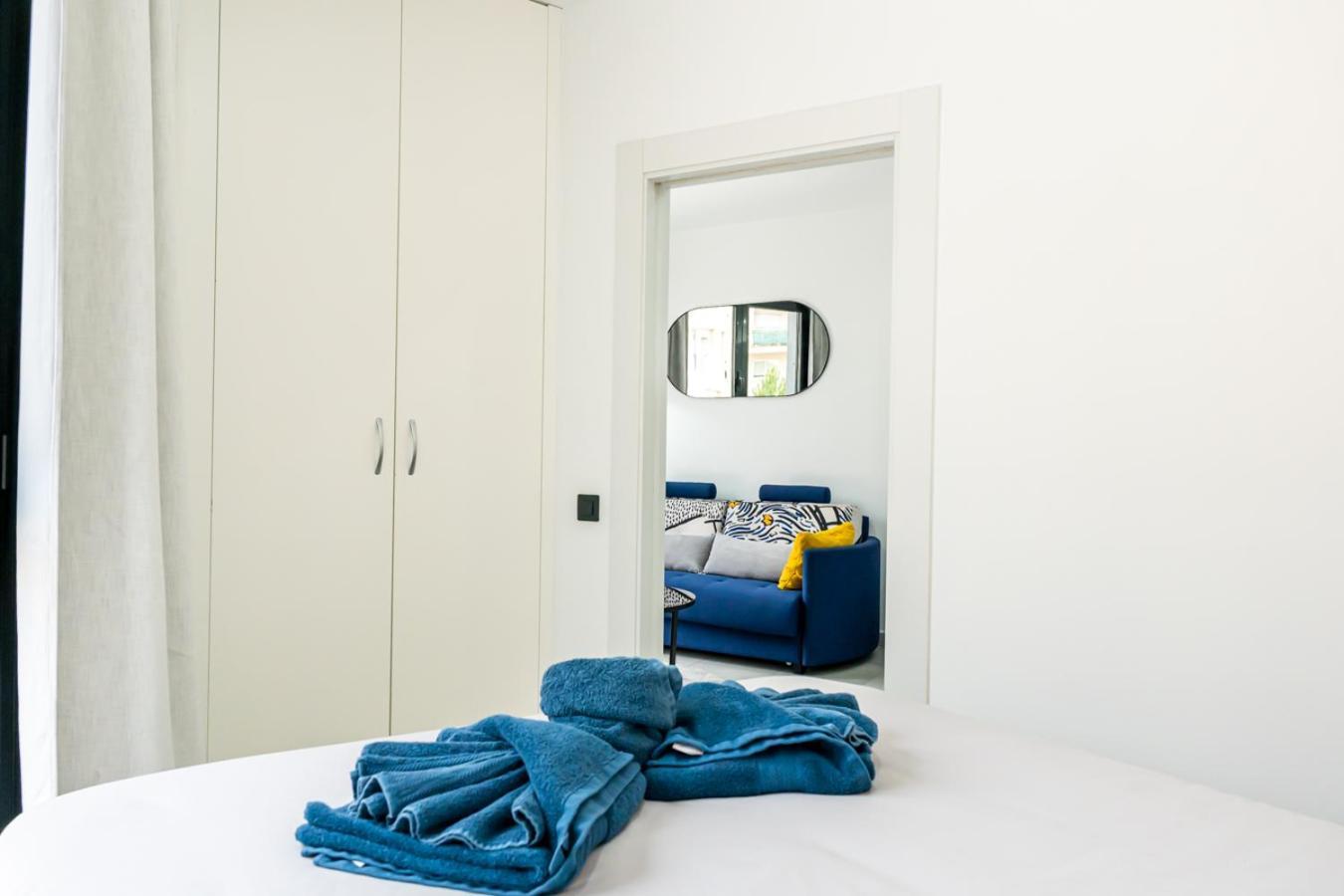 Modern Wave Escape Apartment With Private Parking And Rooftop Pool By Namaste Elite Torremolinos Esterno foto